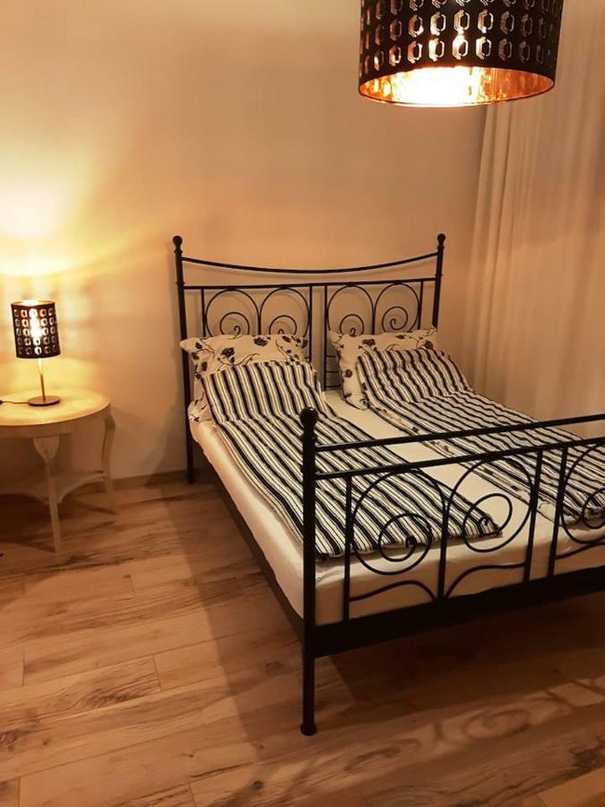 2 Bedroom Apartment Near Heroes Square Budapeşte Dış mekan fotoğraf